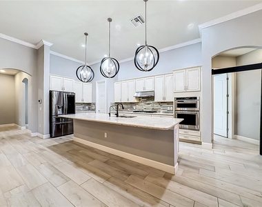 11824 Blue Hill Trail - Photo Thumbnail 11