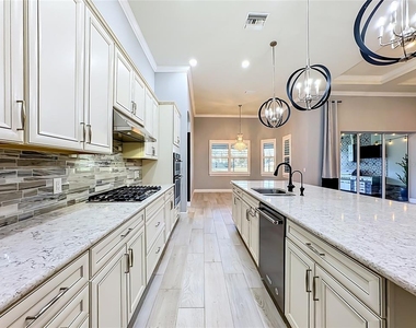 11824 Blue Hill Trail - Photo Thumbnail 8