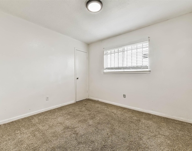 12203 Cape Hyannis Drive - Photo Thumbnail 8