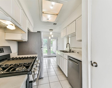 12203 Cape Hyannis Drive - Photo Thumbnail 24
