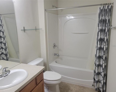 9761 50th Street Circle E - Photo Thumbnail 13