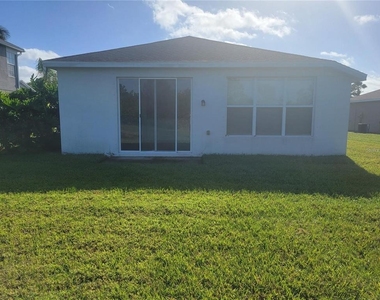 9761 50th Street Circle E - Photo Thumbnail 14