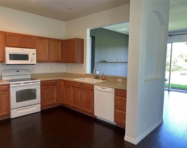 9761 50th Street Circle E - Photo Thumbnail 5