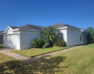 9761 50th Street Circle E - Photo Thumbnail 2