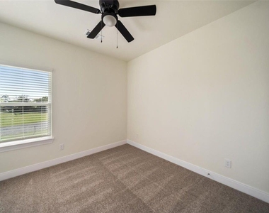 408 W Marlin Street - Photo Thumbnail 15