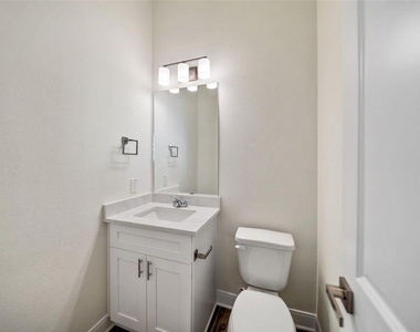 408 W Marlin Street - Photo Thumbnail 19