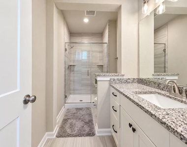 2135 Wisteria Cove Dr - Photo Thumbnail 7