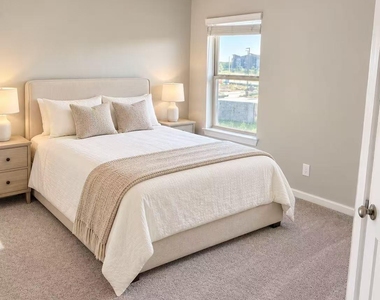 2135 Wisteria Cove Dr - Photo Thumbnail 22