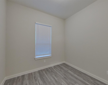22622 Terrazzo Drive - Photo Thumbnail 10