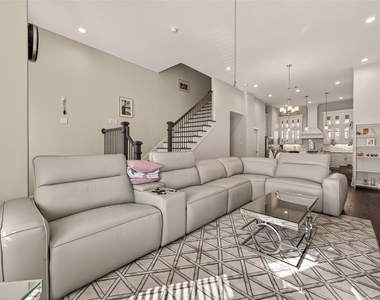2020 Mcgowen Street - Photo Thumbnail 8