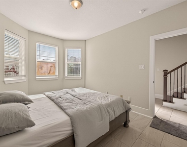 2020 Mcgowen Street - Photo Thumbnail 18