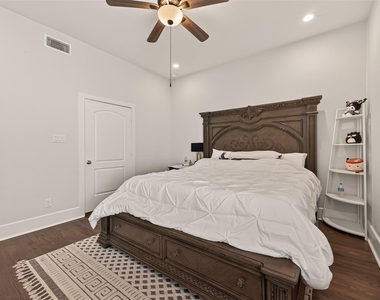 2020 Mcgowen Street - Photo Thumbnail 27