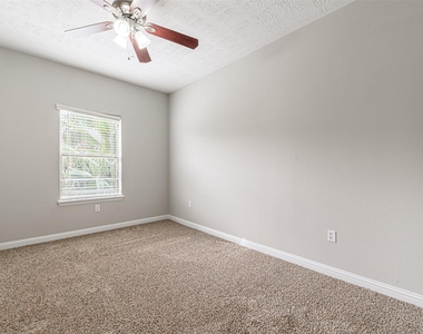 15426 Addicks Stone Drive - Photo Thumbnail 9