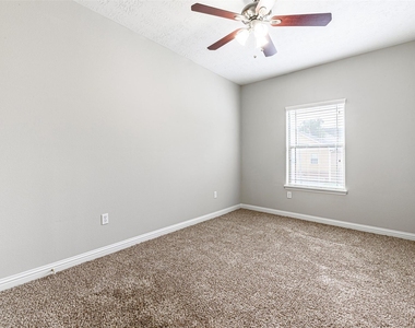 15426 Addicks Stone Drive - Photo Thumbnail 11