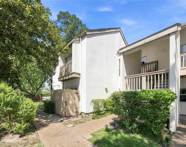 2100 Tanglewilde Street - Photo Thumbnail 15