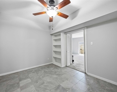 2100 Tanglewilde Street - Photo Thumbnail 7