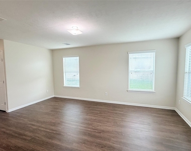 21415 Partha Way - Photo Thumbnail 10