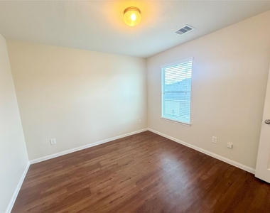 21415 Partha Way - Photo Thumbnail 15