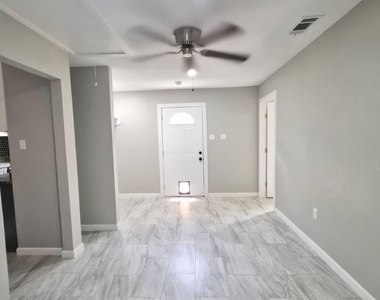 6318 Bridgegate Drive - Photo Thumbnail 10