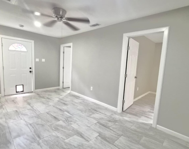 6318 Bridgegate Drive - Photo Thumbnail 11