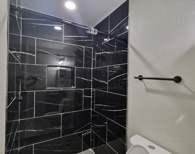 6318 Bridgegate Drive - Photo Thumbnail 12