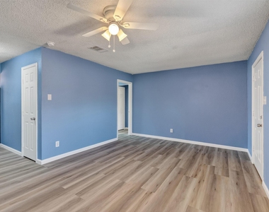 2613 Timber Drive - Photo Thumbnail 2