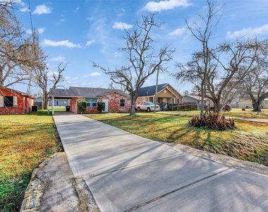2613 Timber Drive - Photo Thumbnail 26