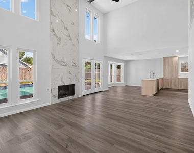 1123 Mayweather Lane - Photo Thumbnail 8