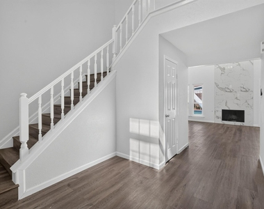 1123 Mayweather Lane - Photo Thumbnail 6