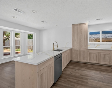 1123 Mayweather Lane - Photo Thumbnail 12