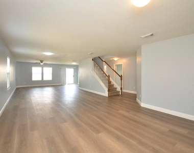 20822 Baronsledge Lane - Photo Thumbnail 6