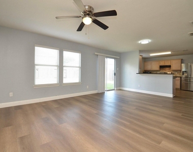 20822 Baronsledge Lane - Photo Thumbnail 8