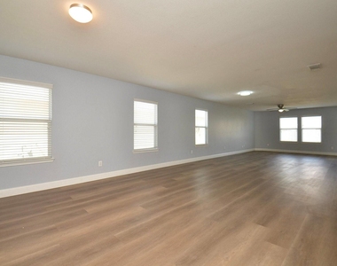 20822 Baronsledge Lane - Photo Thumbnail 4