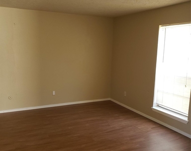 16734 Lost Quail Drive - Photo Thumbnail 13