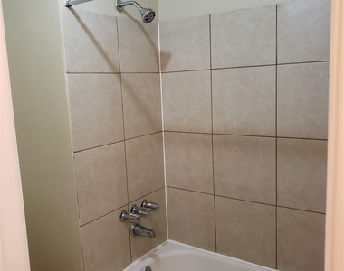 16734 Lost Quail Drive - Photo Thumbnail 17