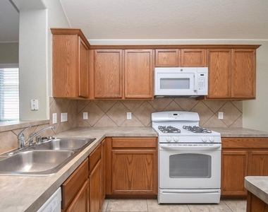 5010 Bridgevalley Court - Photo Thumbnail 10