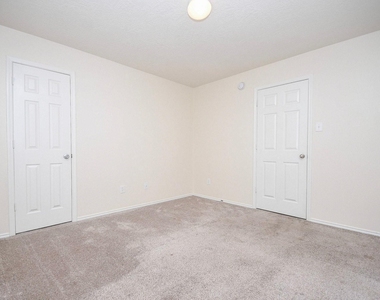 5010 Bridgevalley Court - Photo Thumbnail 17