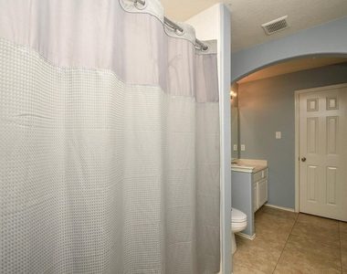 5010 Bridgevalley Court - Photo Thumbnail 15