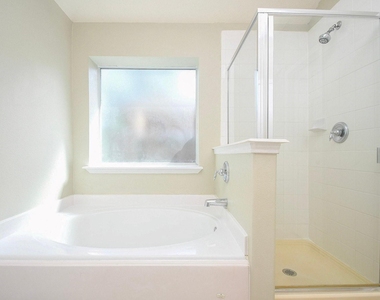 5010 Bridgevalley Court - Photo Thumbnail 22