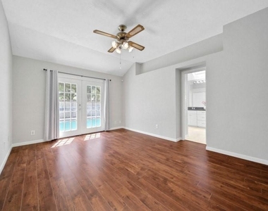 3315 Timber View Drive - Photo Thumbnail 12