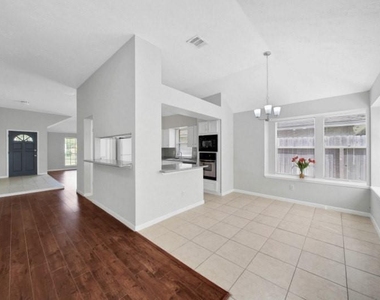 3315 Timber View Drive - Photo Thumbnail 7