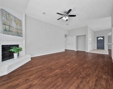 3315 Timber View Drive - Photo Thumbnail 6