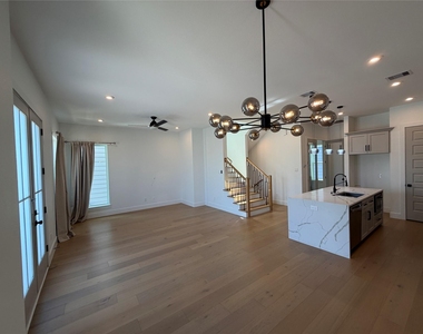 3318 Mckinney Street - Photo Thumbnail 8
