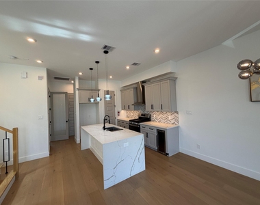 3318 Mckinney Street - Photo Thumbnail 5