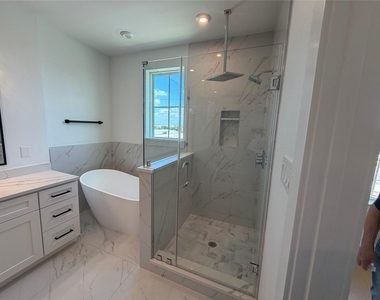 3318 Mckinney Street - Photo Thumbnail 20