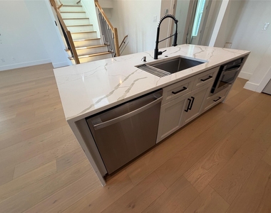 3318 Mckinney Street - Photo Thumbnail 11
