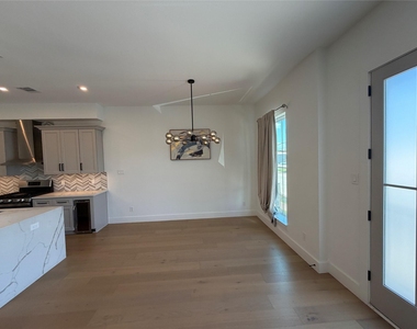 3318 Mckinney Street - Photo Thumbnail 7
