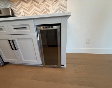 3318 Mckinney Street - Photo Thumbnail 13