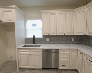 505 Winnie Street - Photo Thumbnail 14