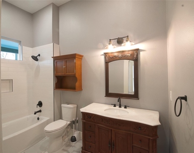 505 Winnie Street - Photo Thumbnail 20